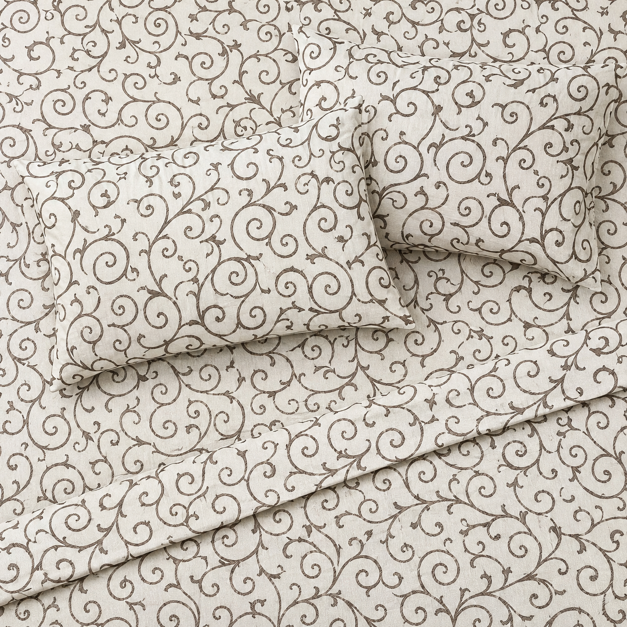 Elegant Ivory Vine Pattern Bedsheet