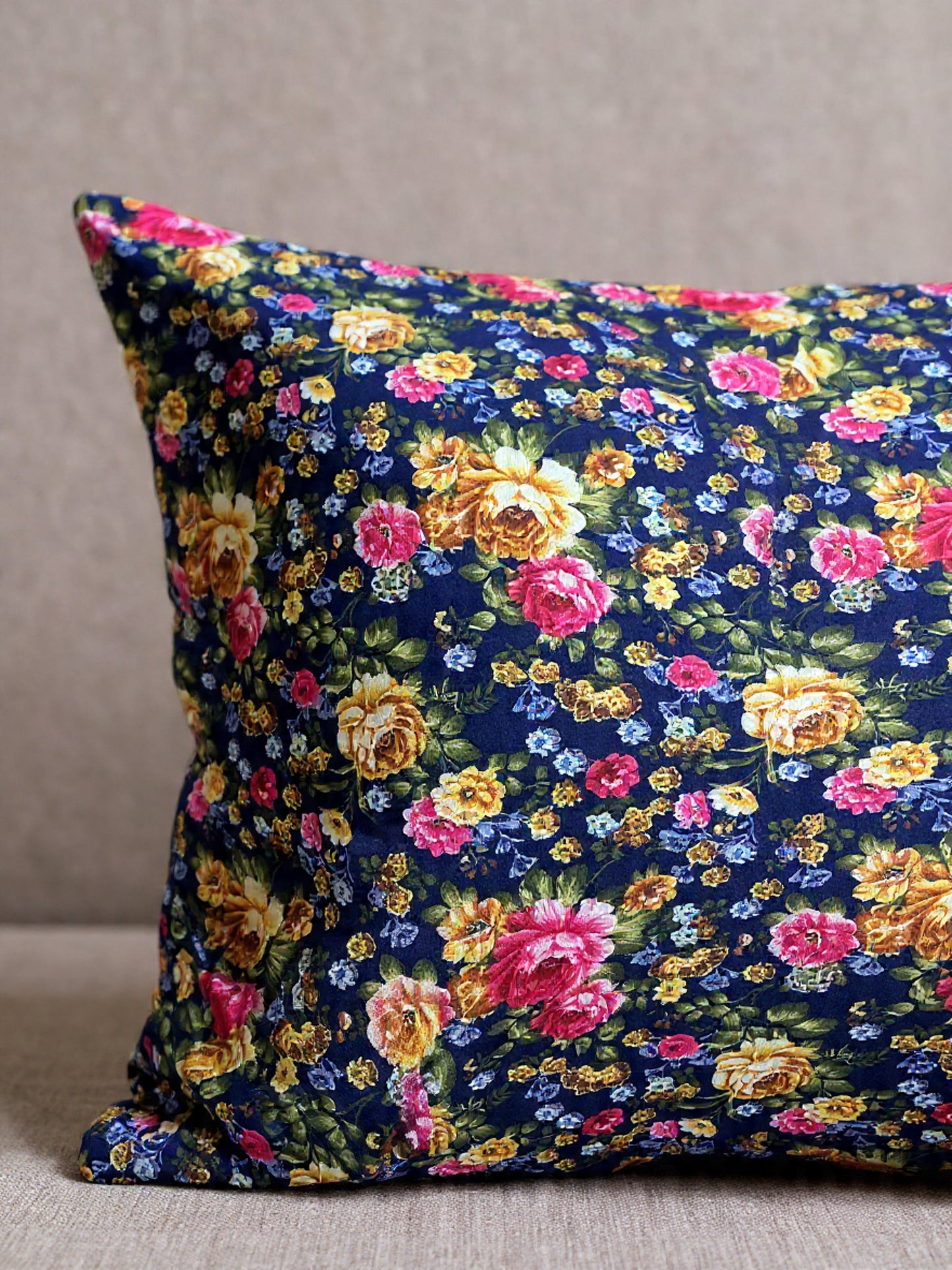 Blue Bedsheet Set – Cool, Fresh Look with High-Quality Fabric”