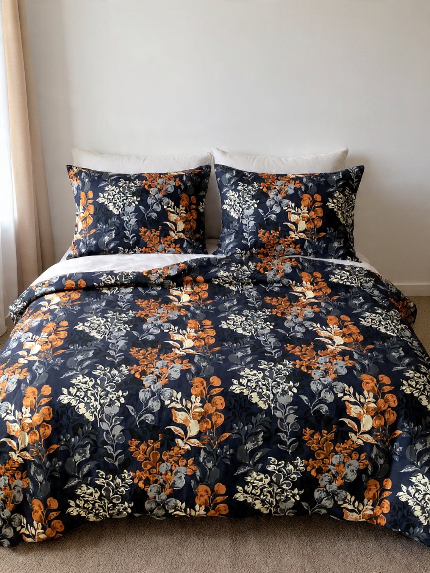 Modern Grey Leaf Print Bedsheet – Soft Fabric, Elegant Bedroom Look”