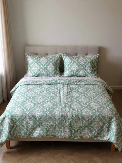 Emerald Green Bedsheet – Luxury Finish, Ultra Soft Feel