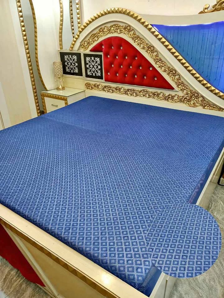 Premium Waterproof Palachi Mattress Protector | King Size 72×78 | Elastic Fitted Mattress Cover *BLUE*